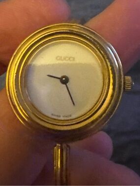 Gucci Gold-Tone Round Bracelet.